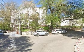 Propriete Eleven - Close To Downtown, Spiridon Hospital, Iro Hospital